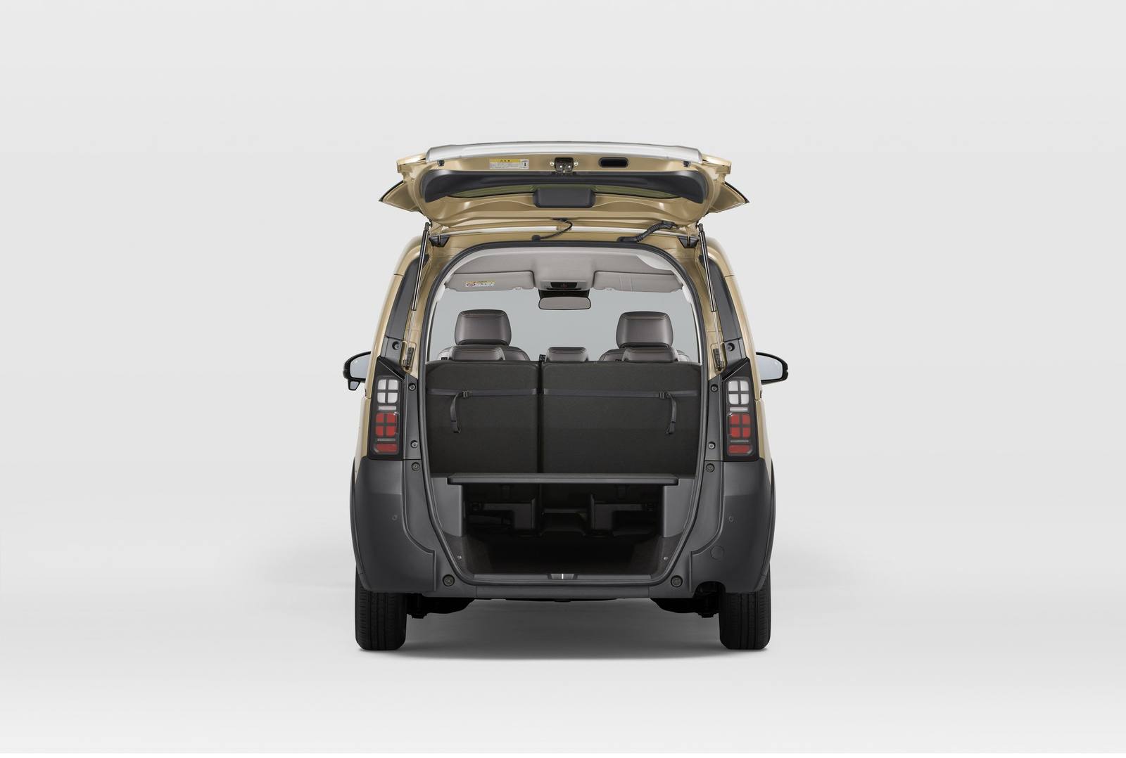 Freed Crosstar e:HEV