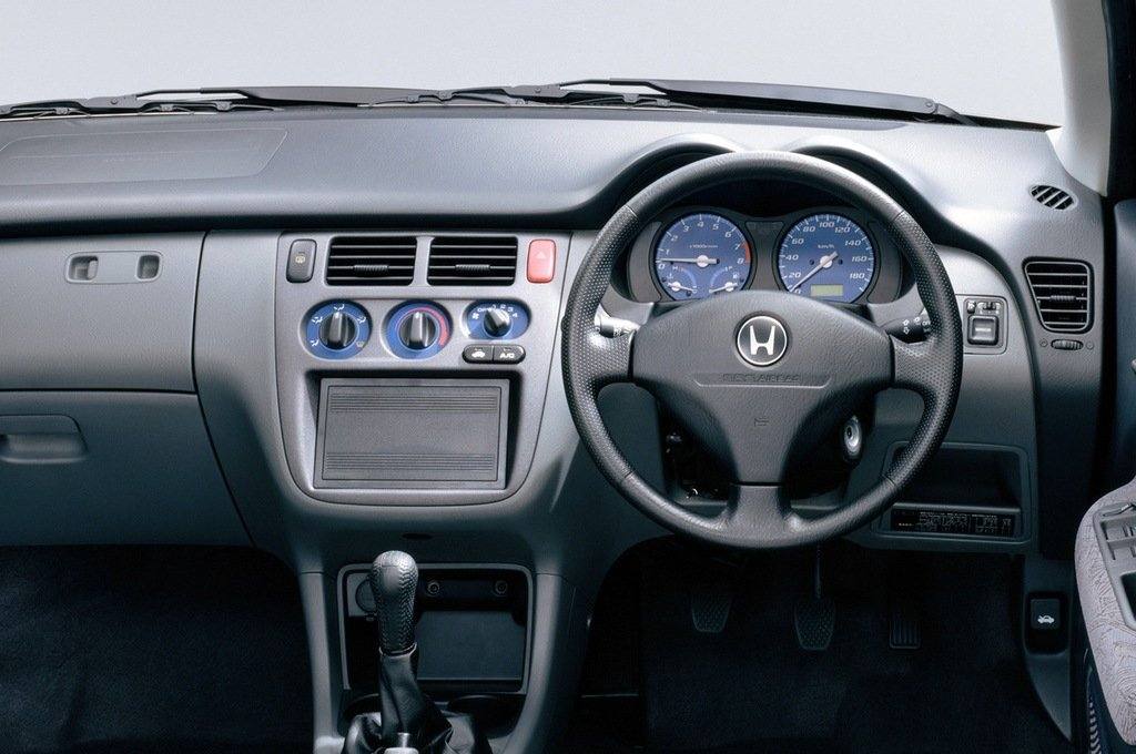 HR-V (GH)