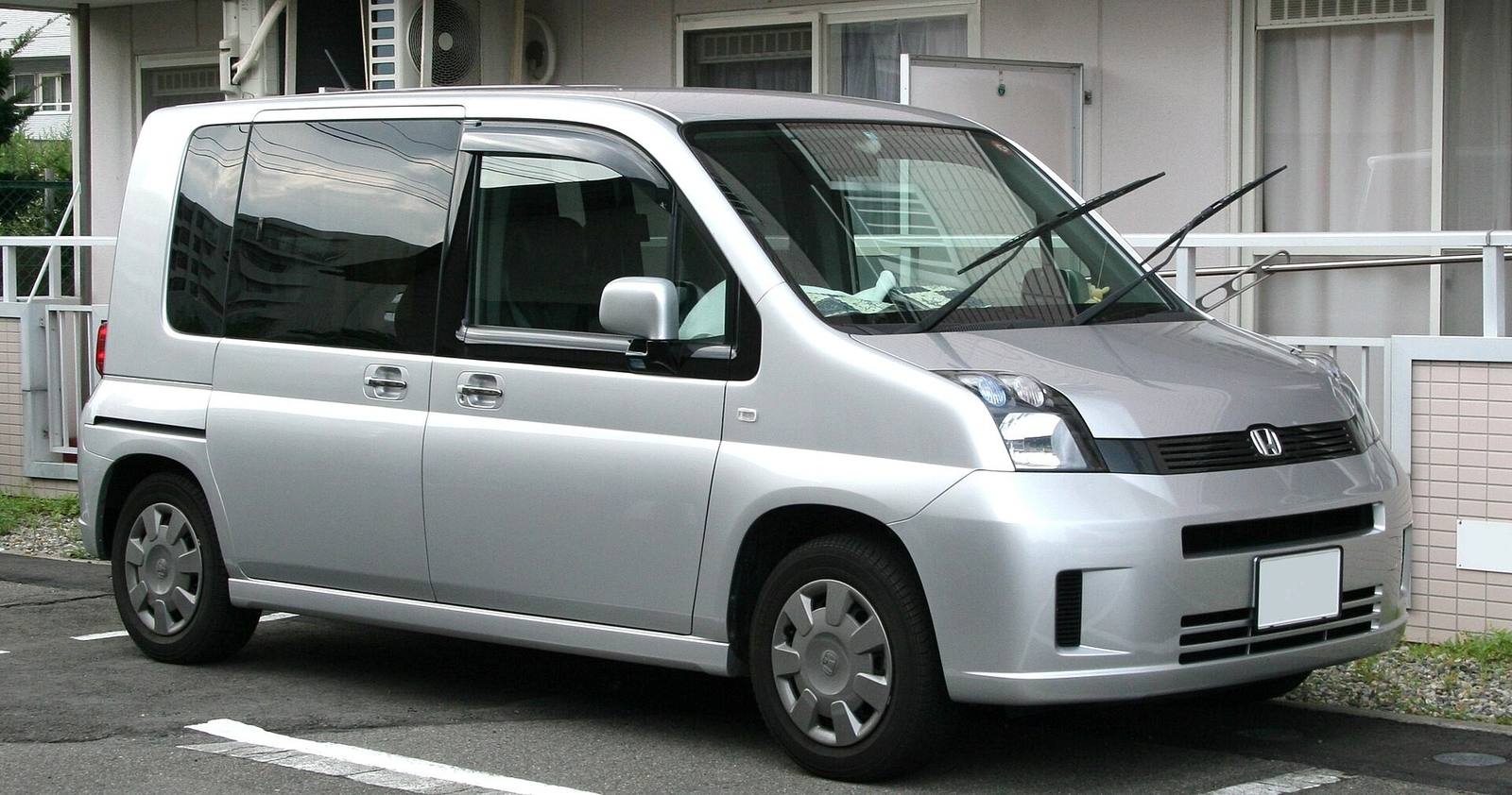Mobilio E 5MT (DD4)