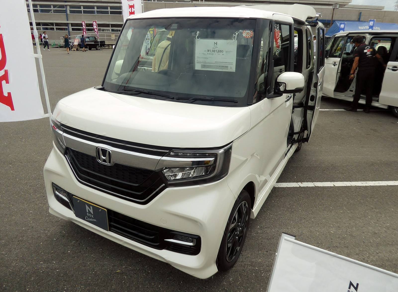 N-Box Custom Turbo (JF3)