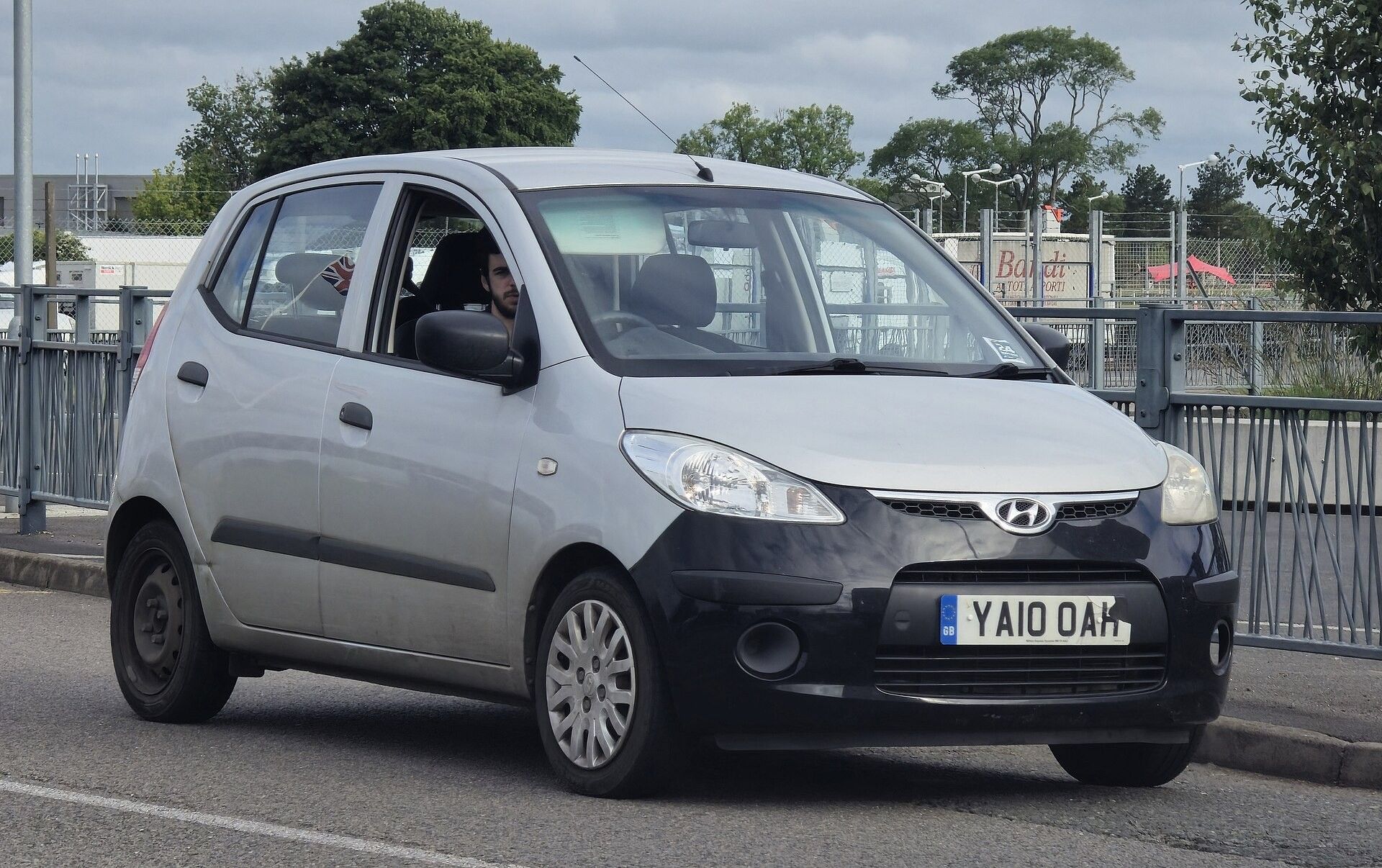 i10