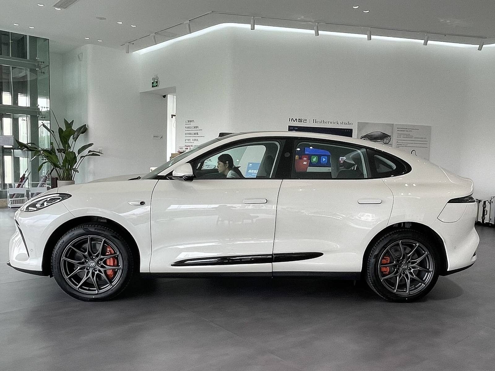 LS6 Standard