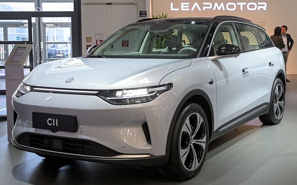 C11