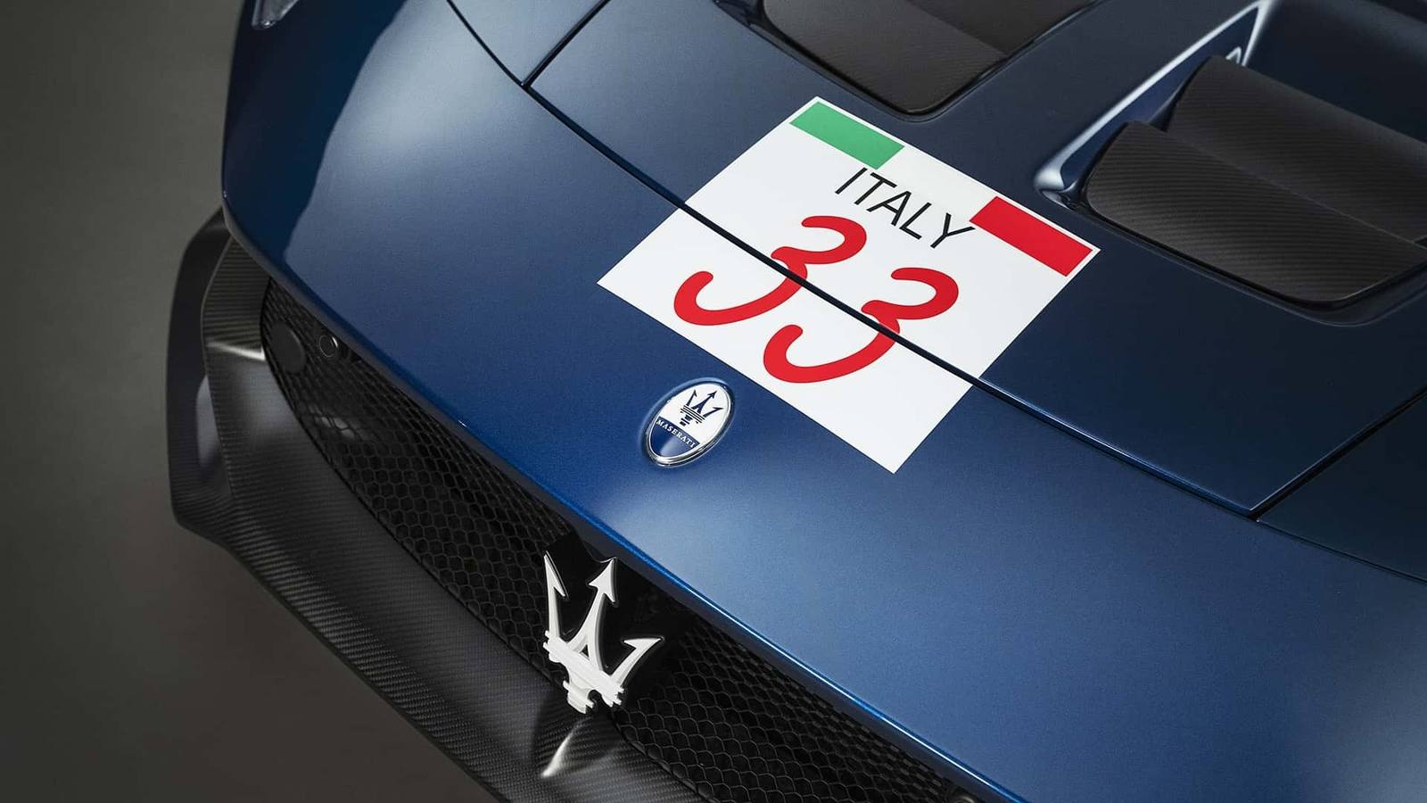GT2 Stradale Fuoriserie Tribute to MC12 (one-off)