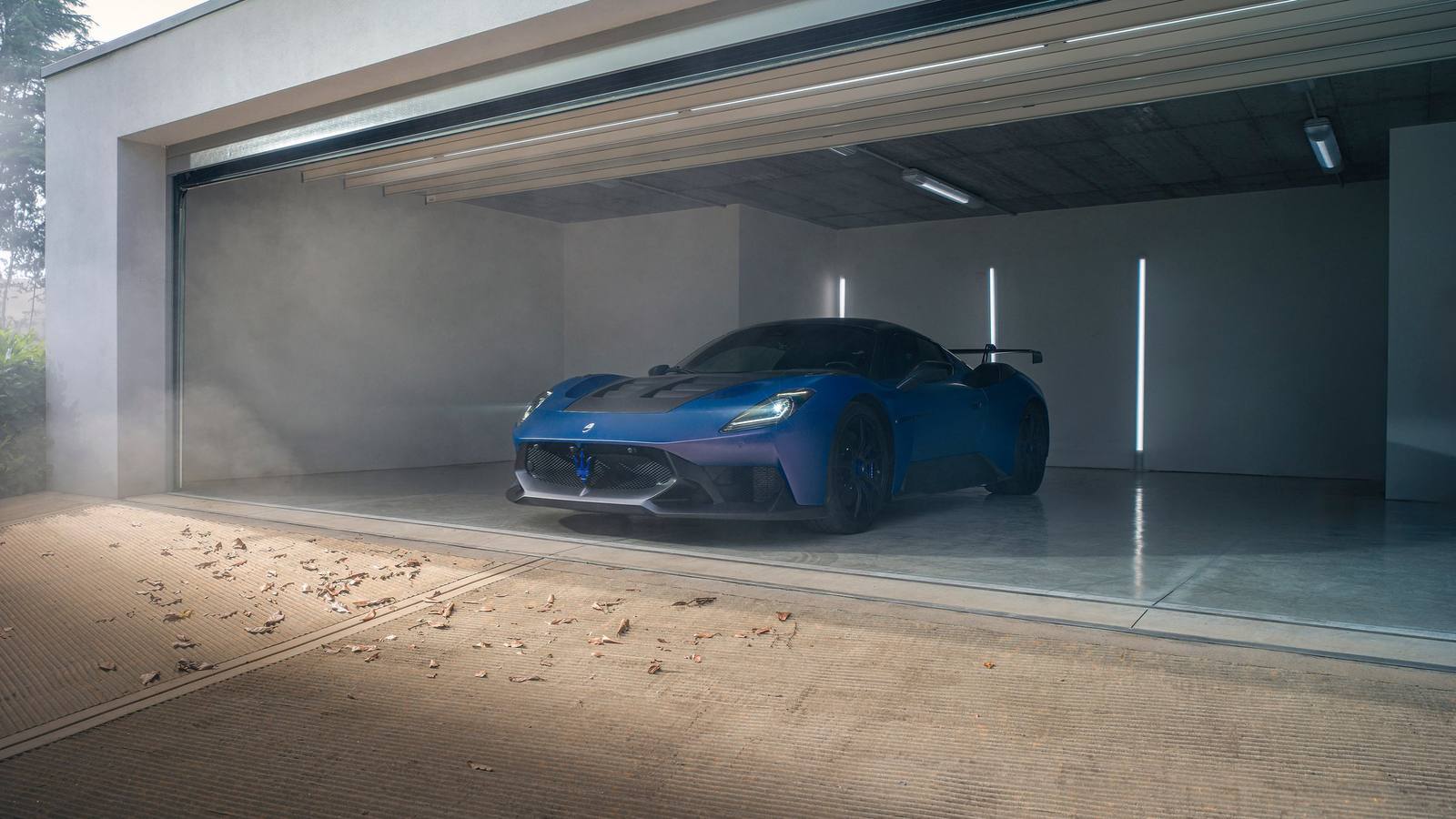 GT2 Stradale Fuoriserie Tribute to MC12 (one-off)