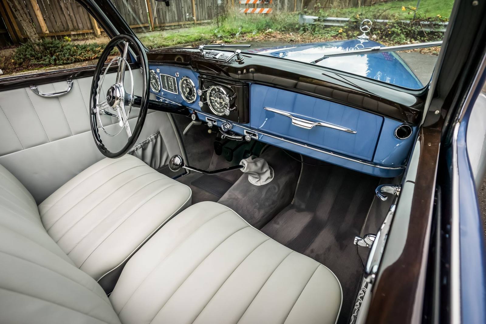 220 Cabriolet A (85 PS)