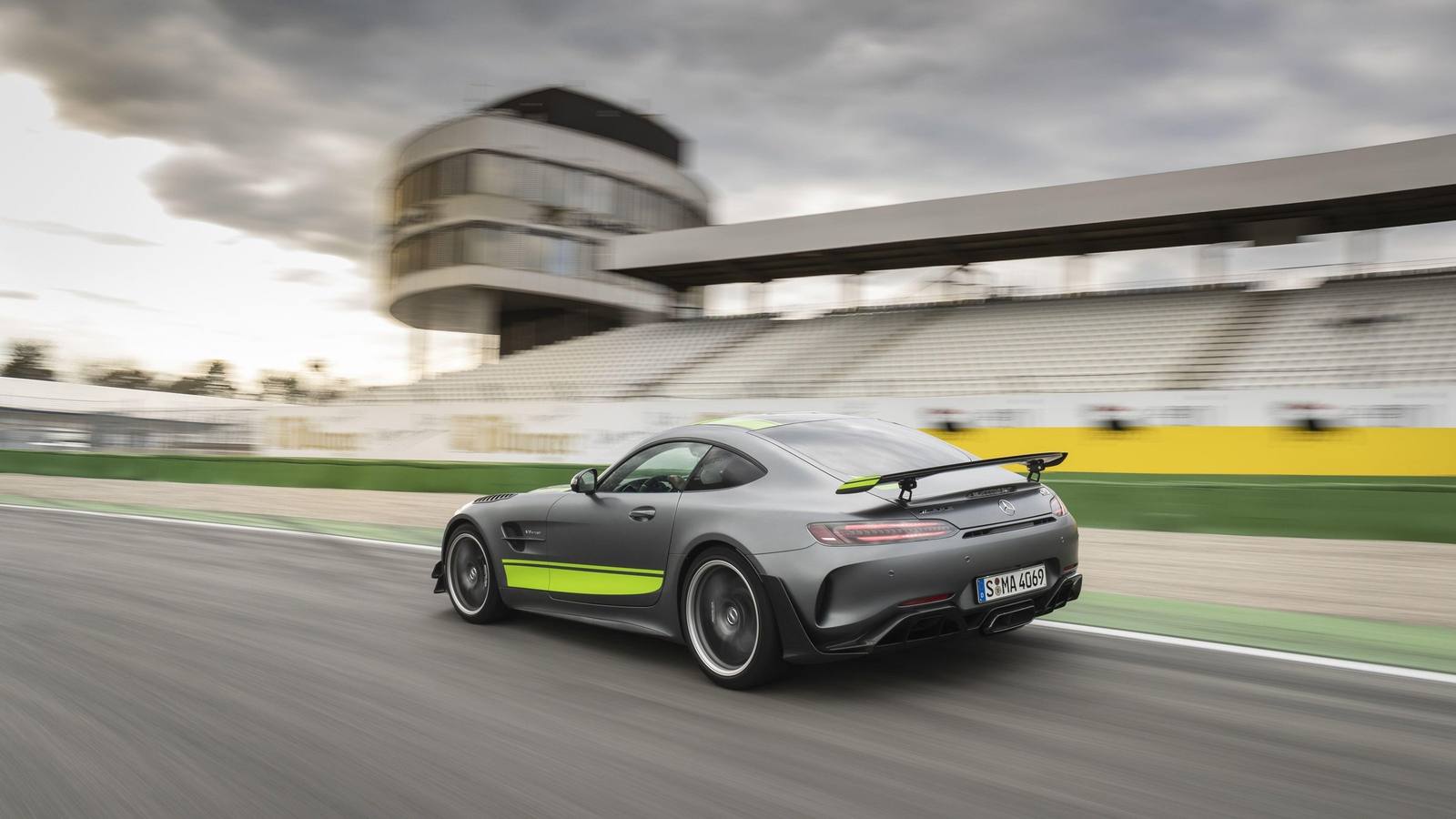 AMG GT R Pro