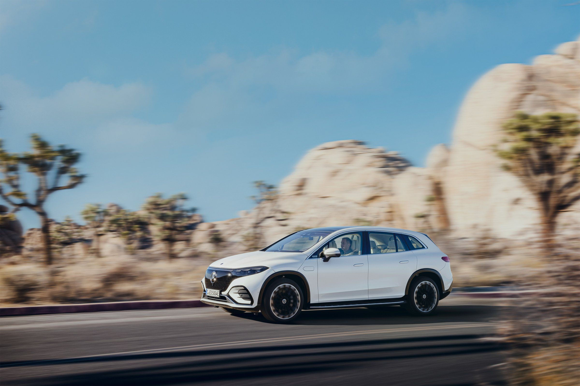 EQS SUV