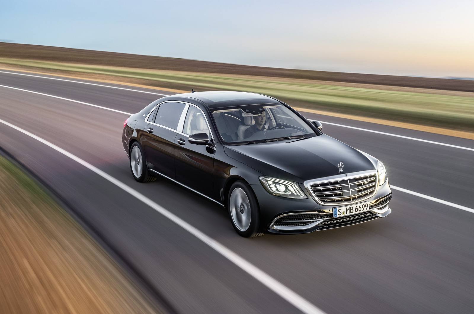 Maybach S 560