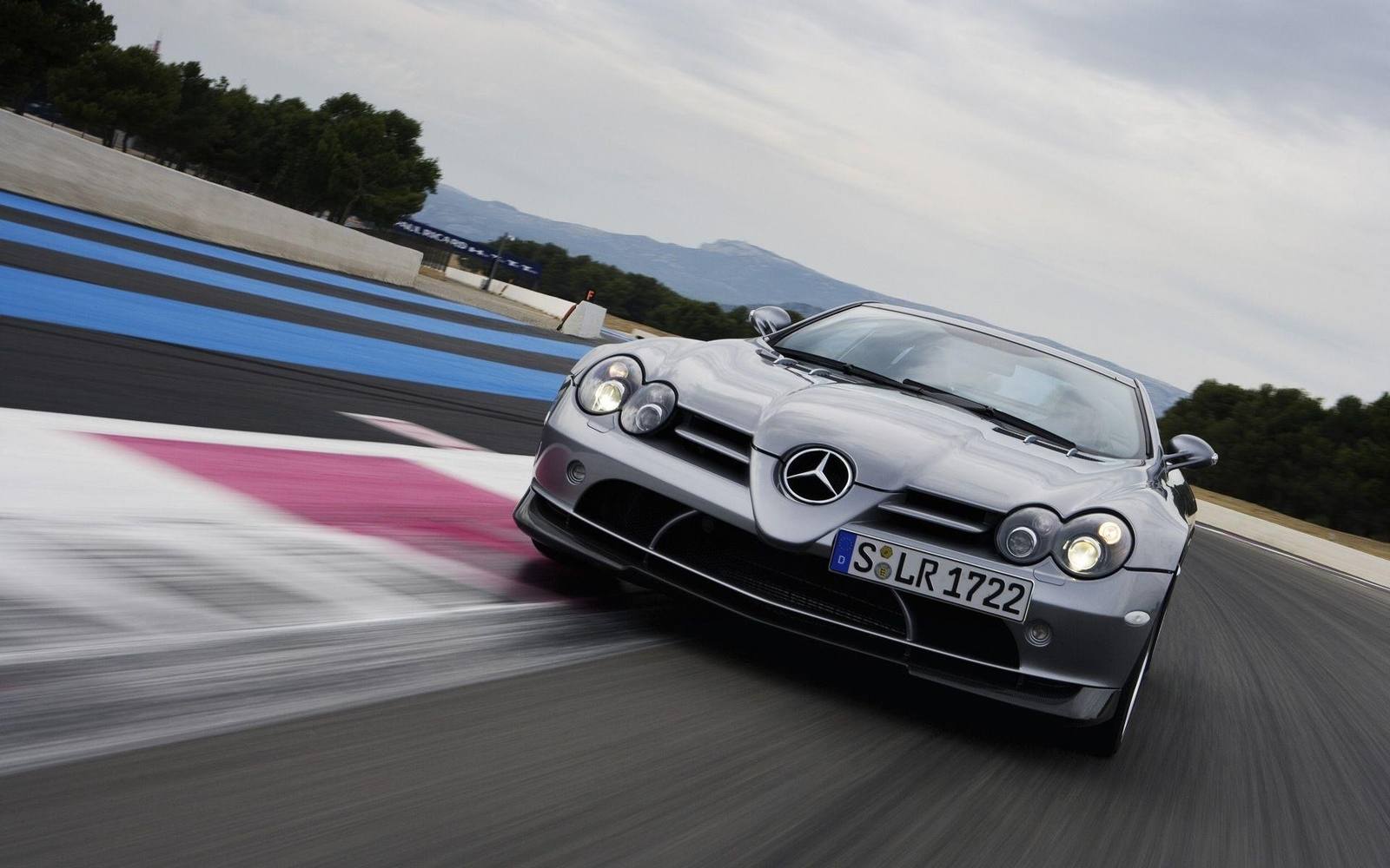 SLR 722