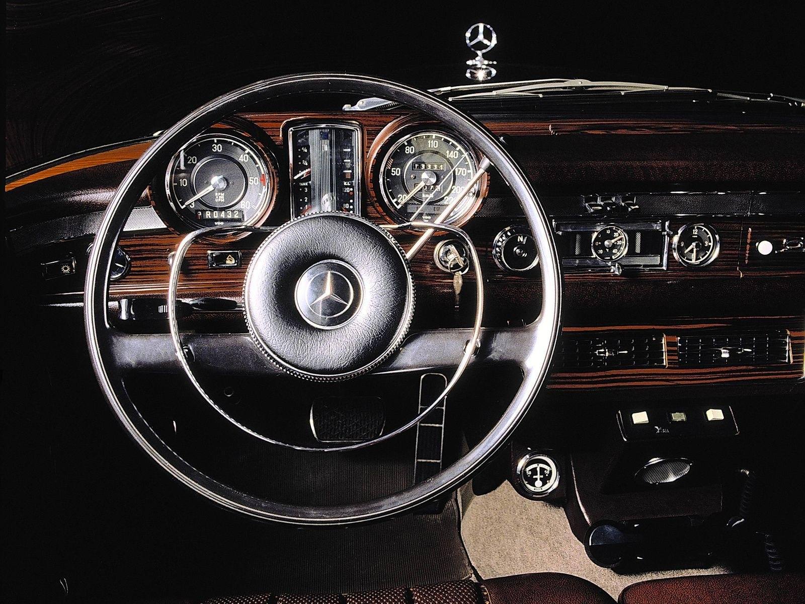 600 Pullman 6-Door
