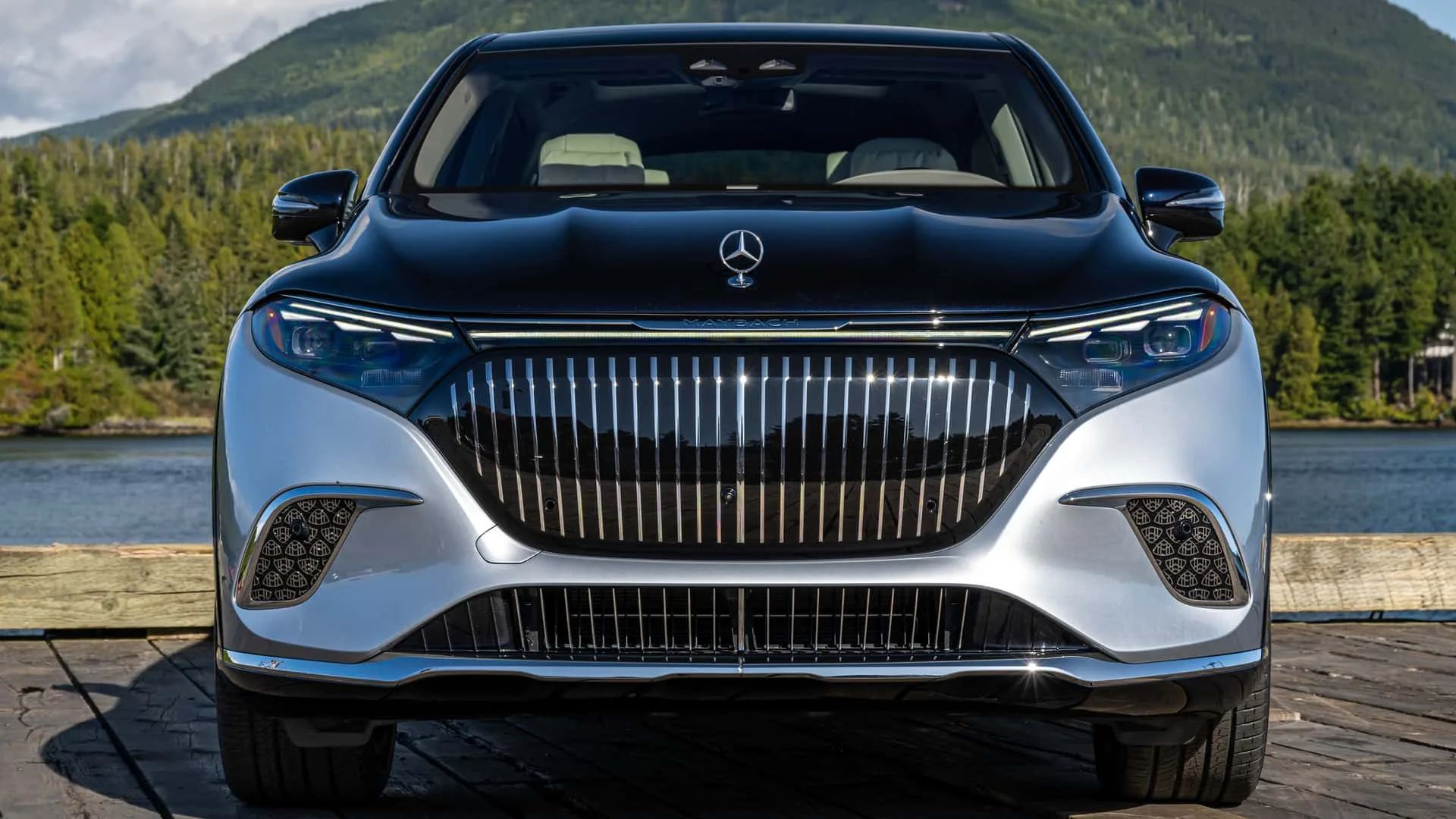 EQS SUV