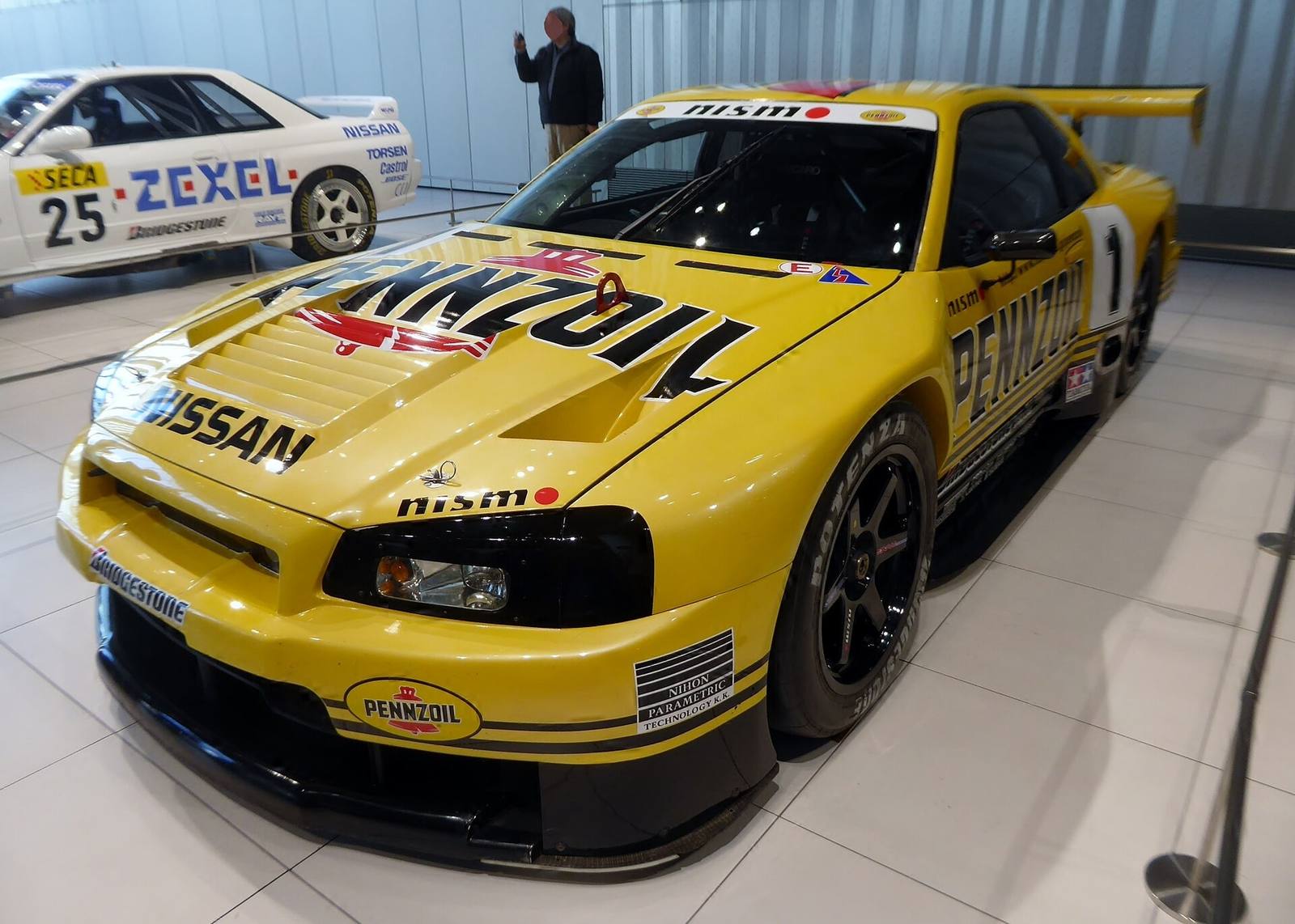 GT500 (R33)