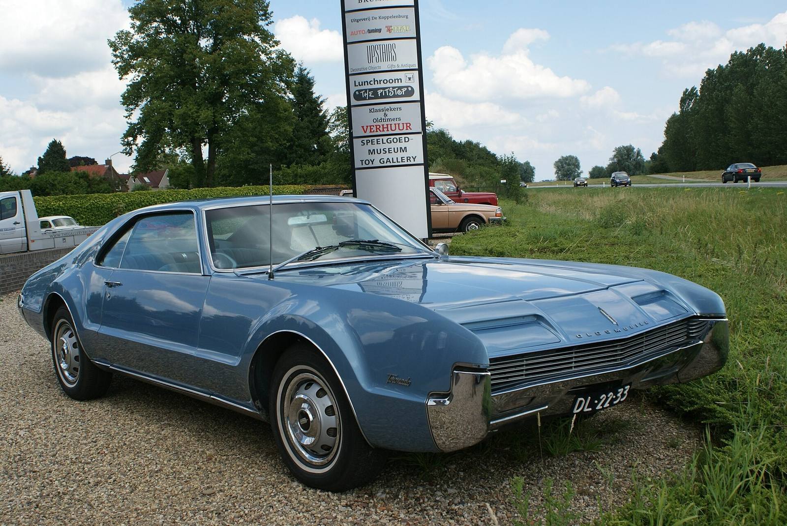 403 V8