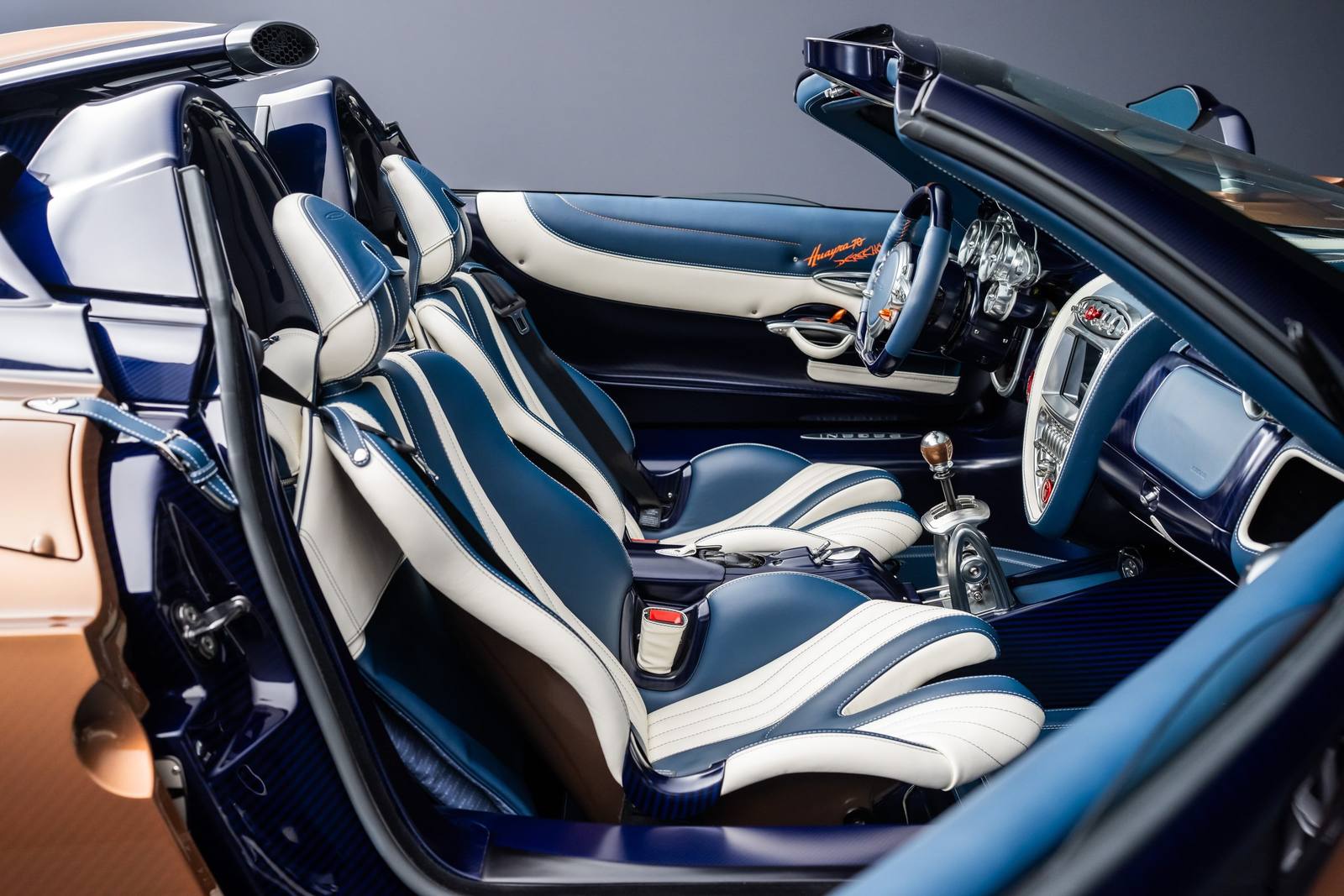 Huayra 70 Derecho (few-off, Grandi Complicazioni)