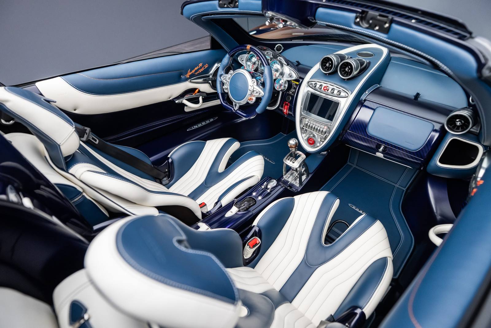 Huayra 70 Derecho (few-off, Grandi Complicazioni)