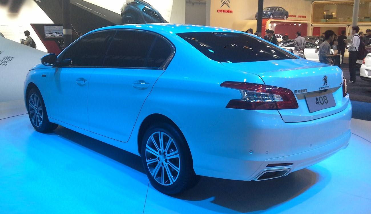 408 Hybrid 225 (PHEV)