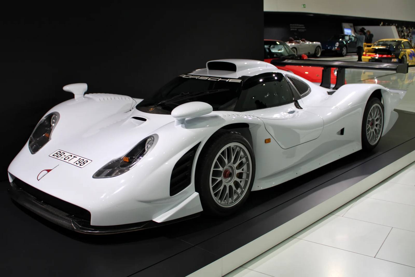 911 GT1-98