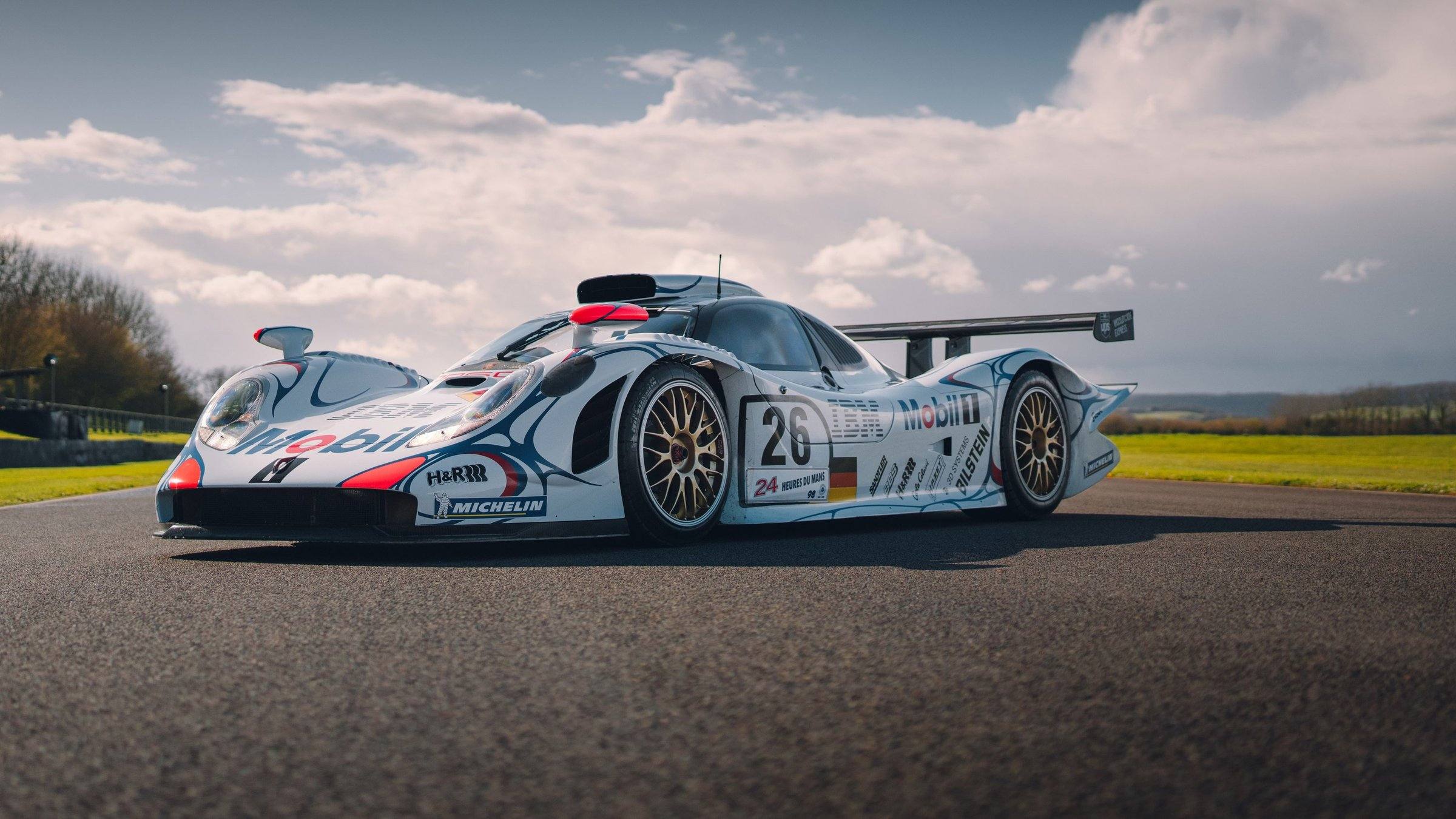911 GT1-98