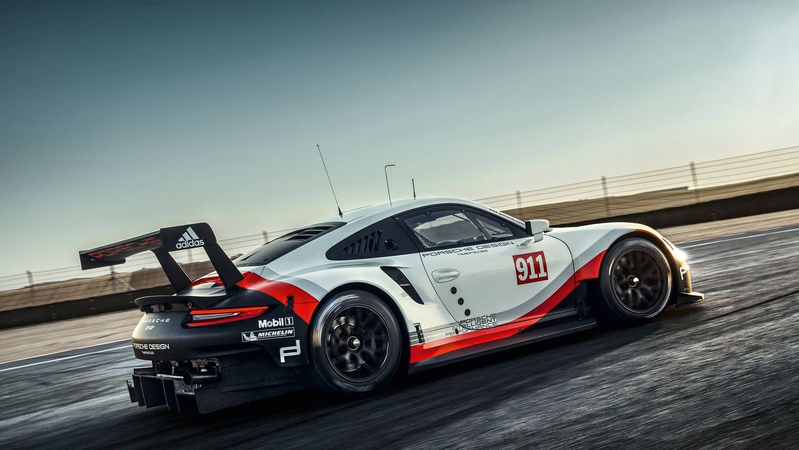 911 RSR (mid-engine)