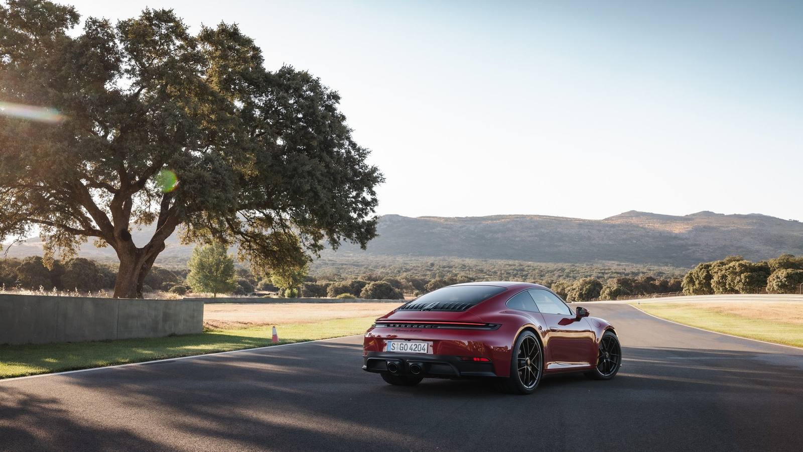 Carrera 4 GTS (T-Hybrid)