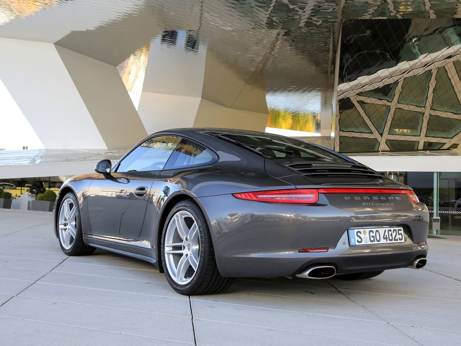 Carrera 4