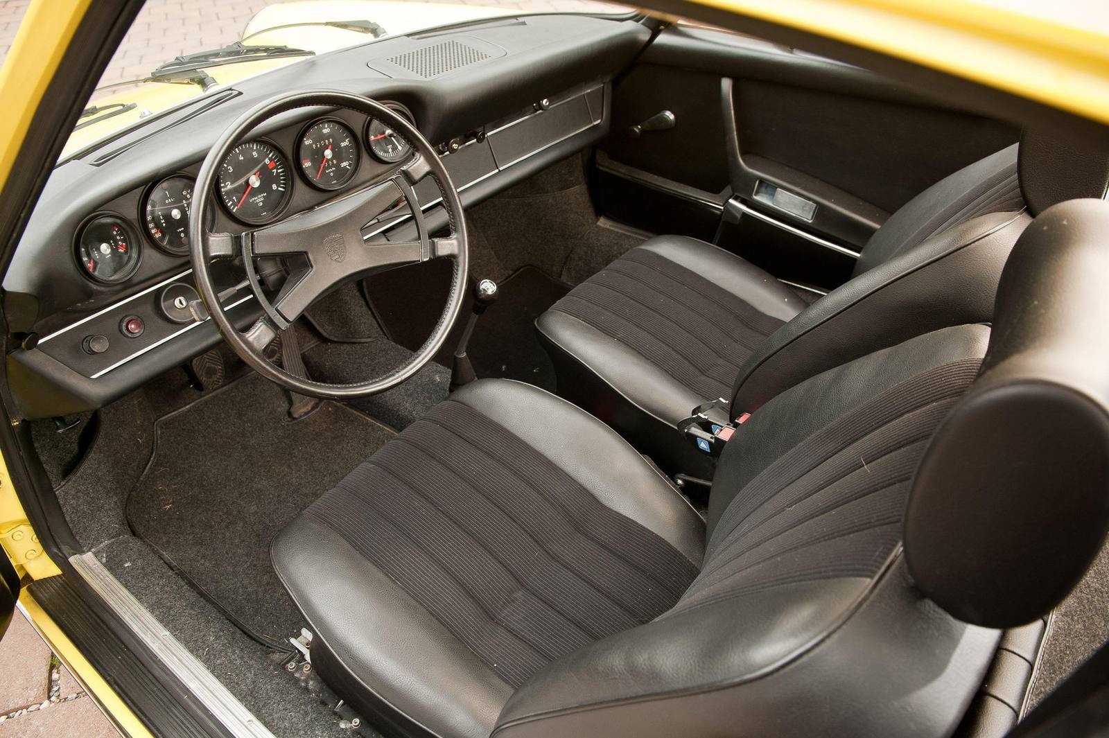 911 2.4 T