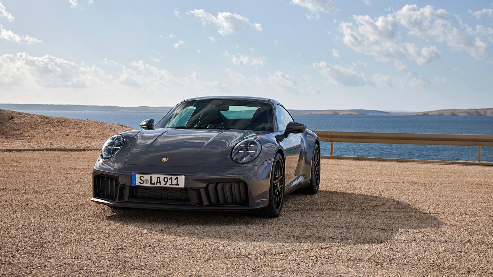 Carrera GTS (T-Hybrid)