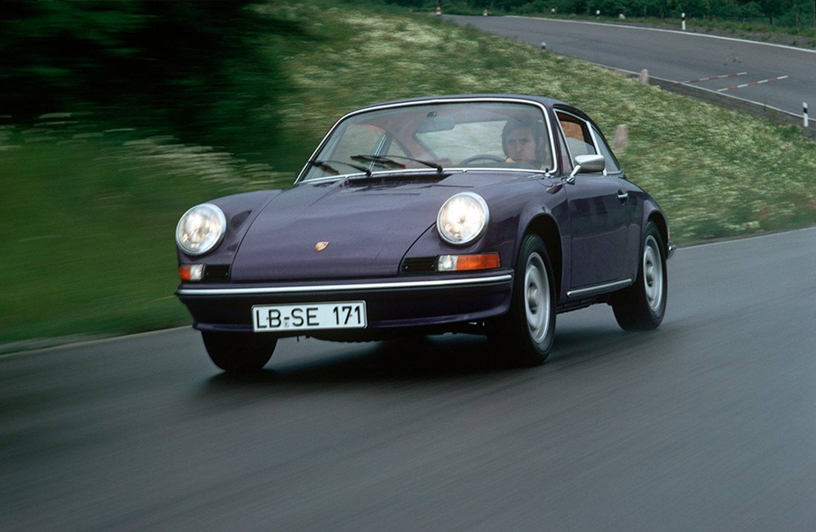 911 E
