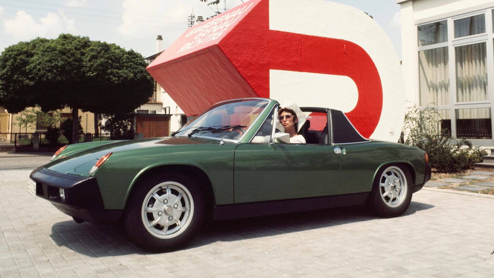 914 (914/4)