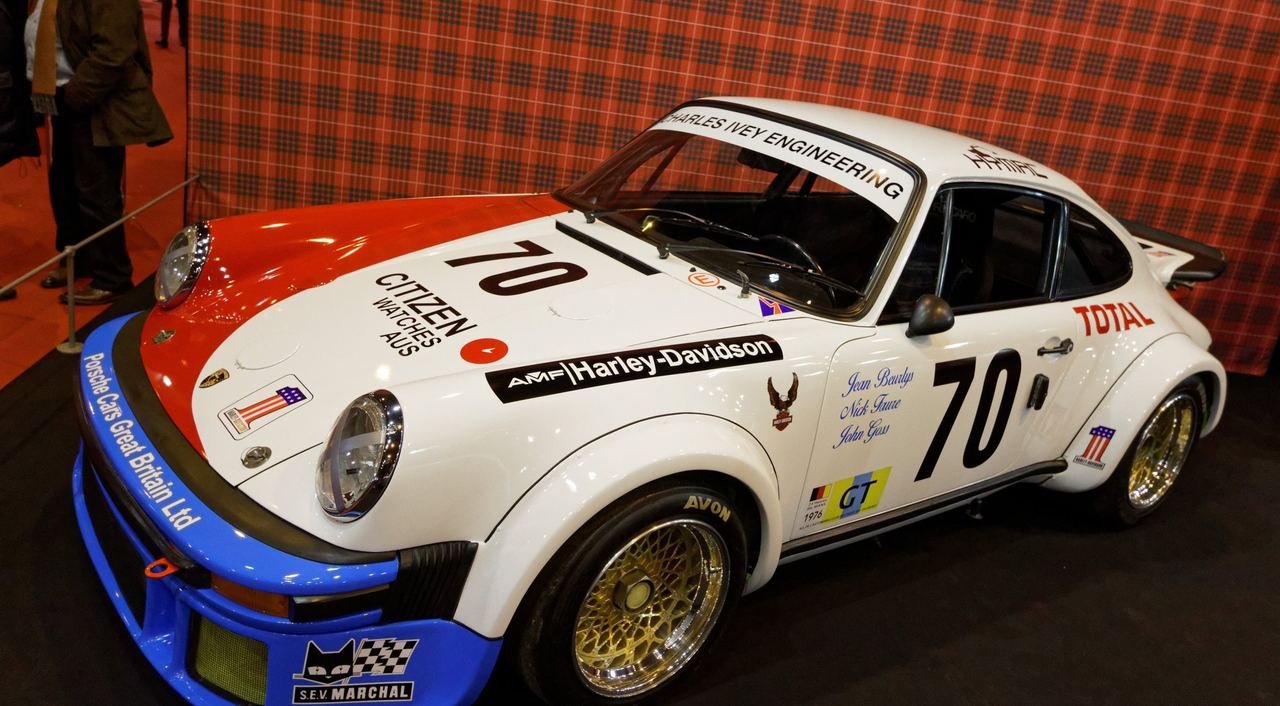 934