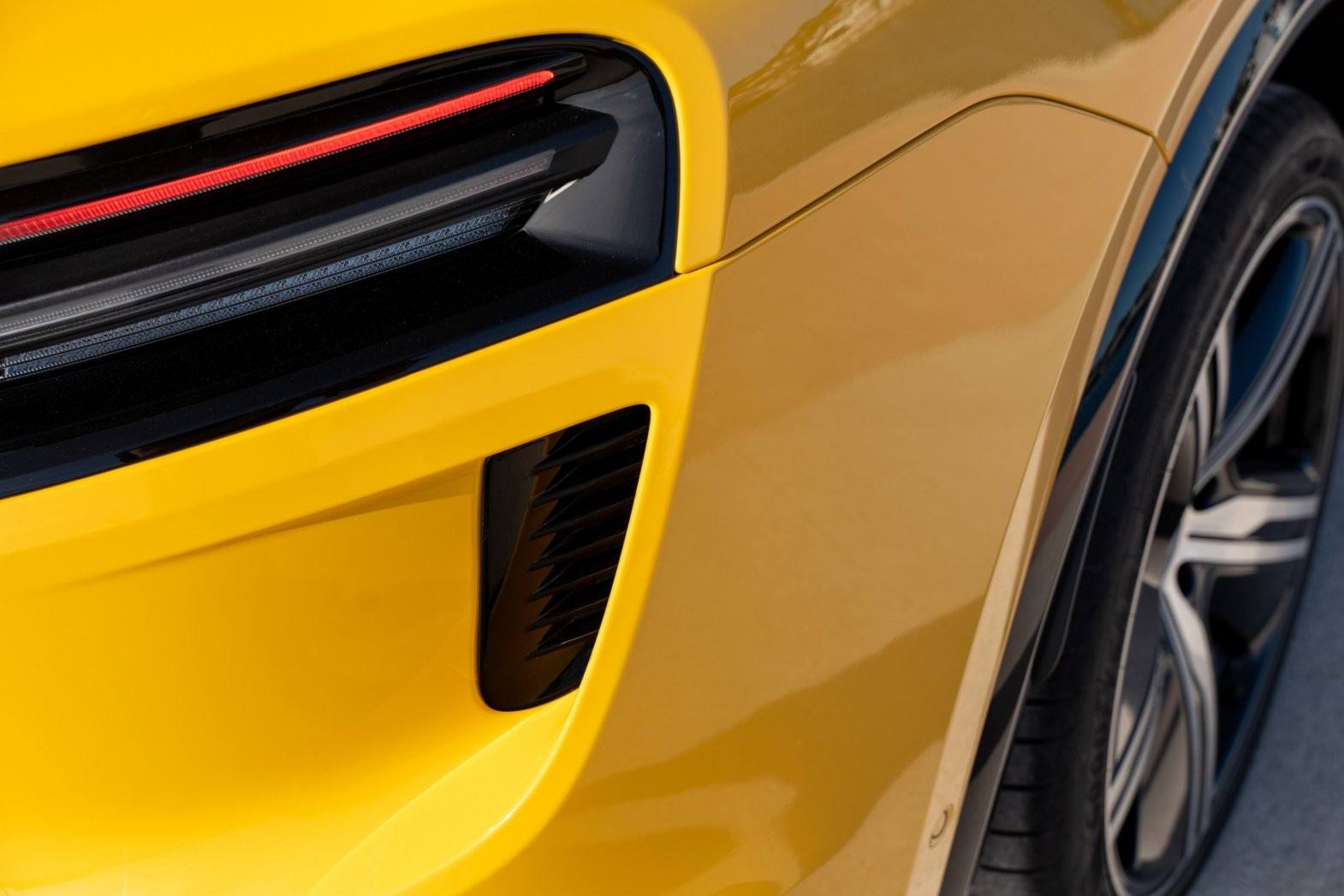 Macan Turbo Electric