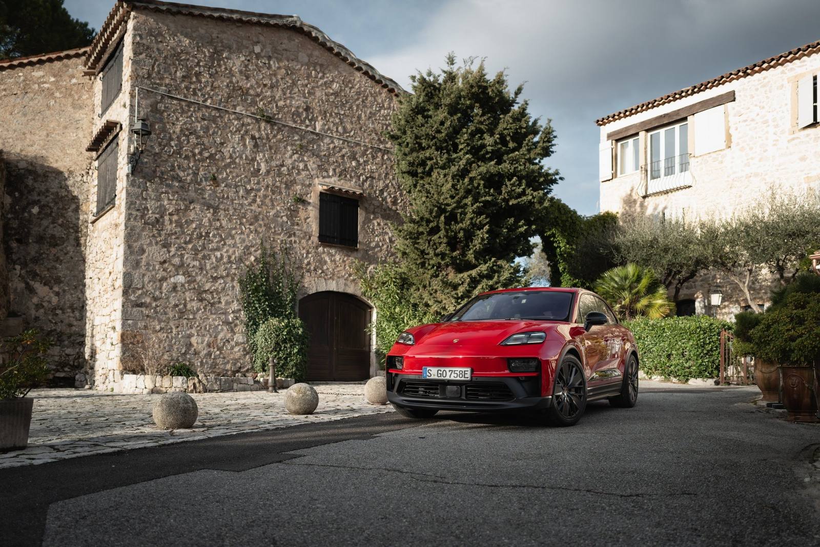 Macan GTS Electric