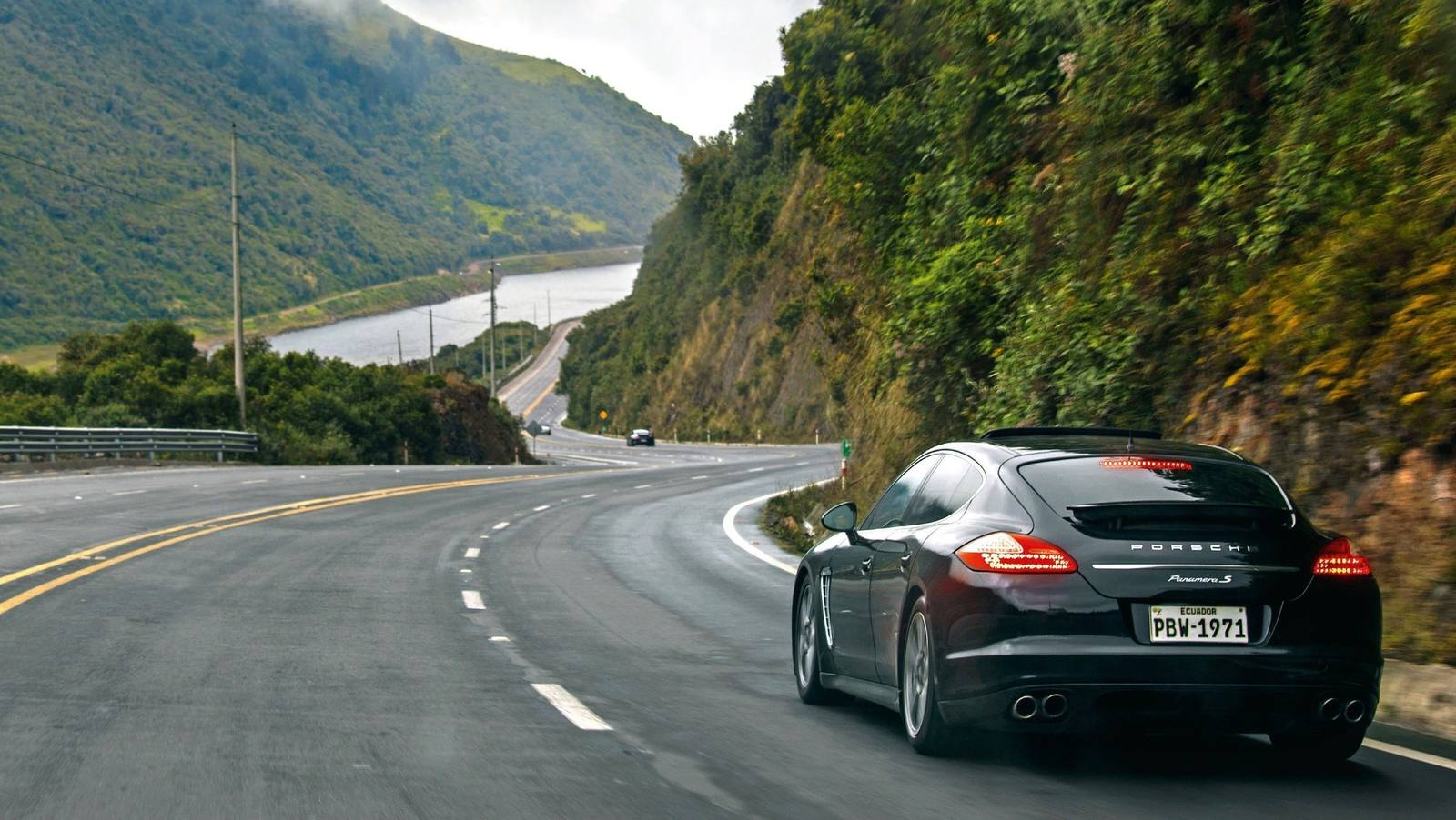 Panamera S