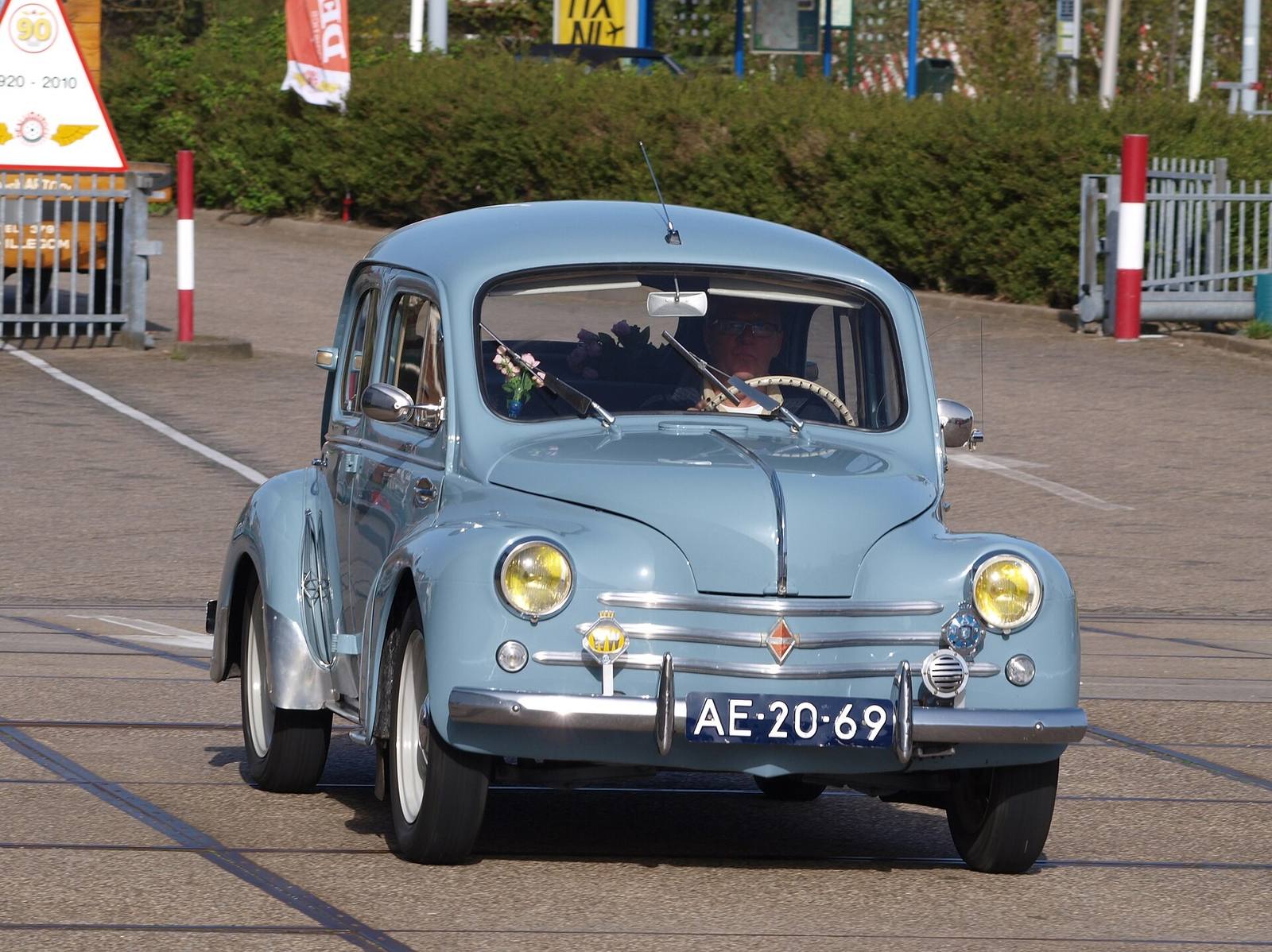 4CV Sport (R1062)