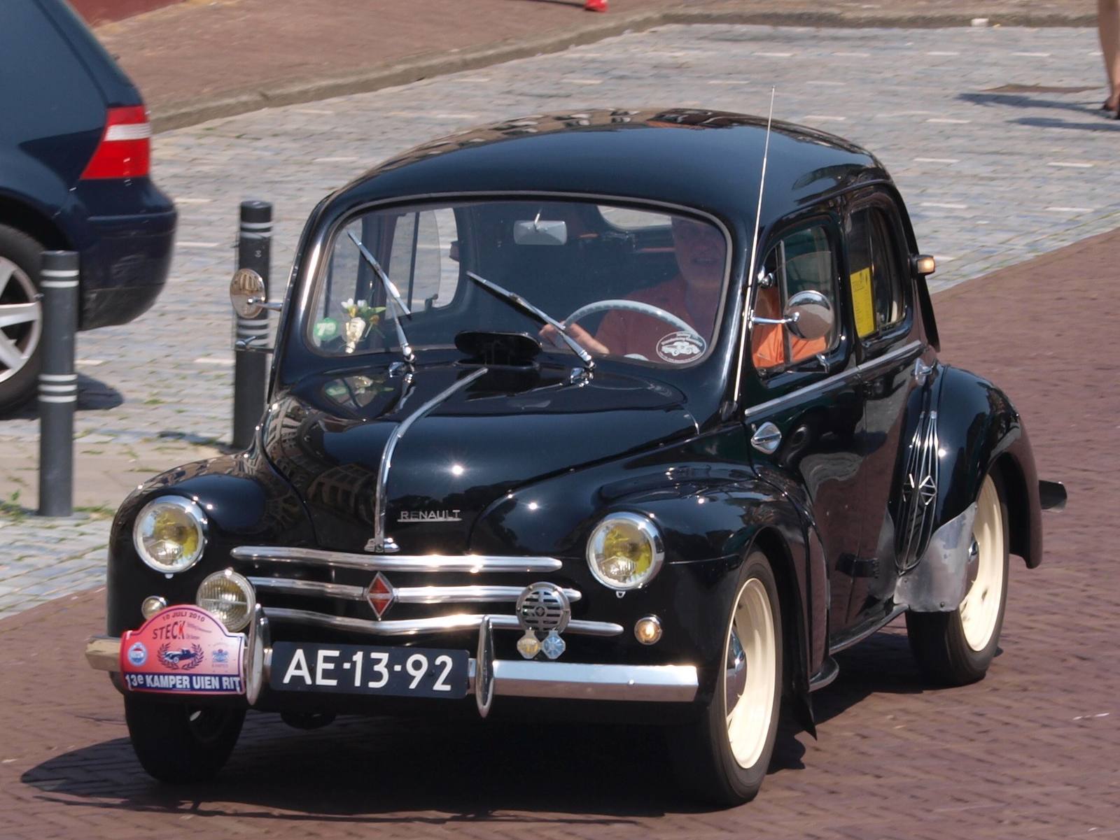 4CV Sport (R1062)