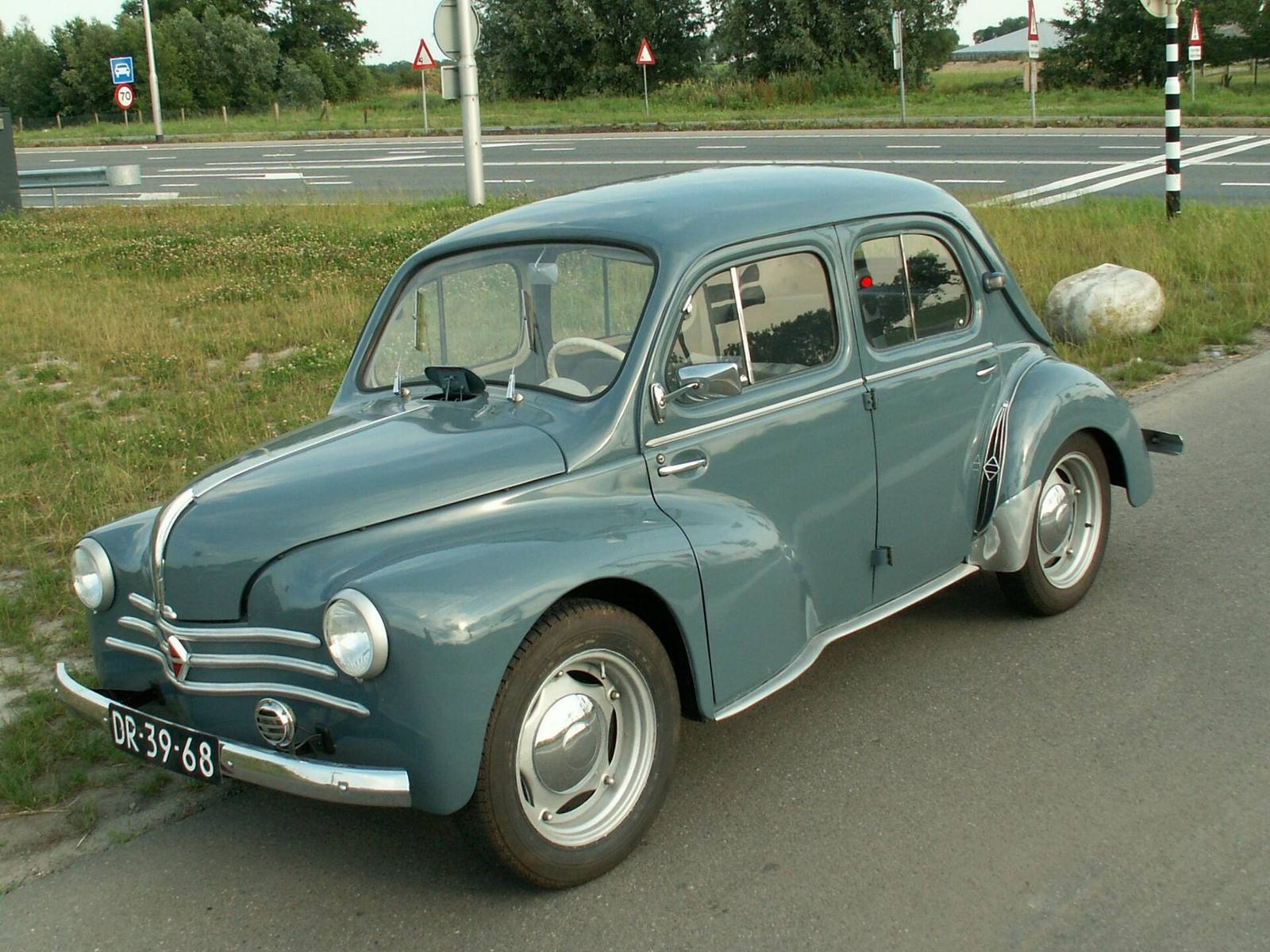 4CV Sport (R1062)