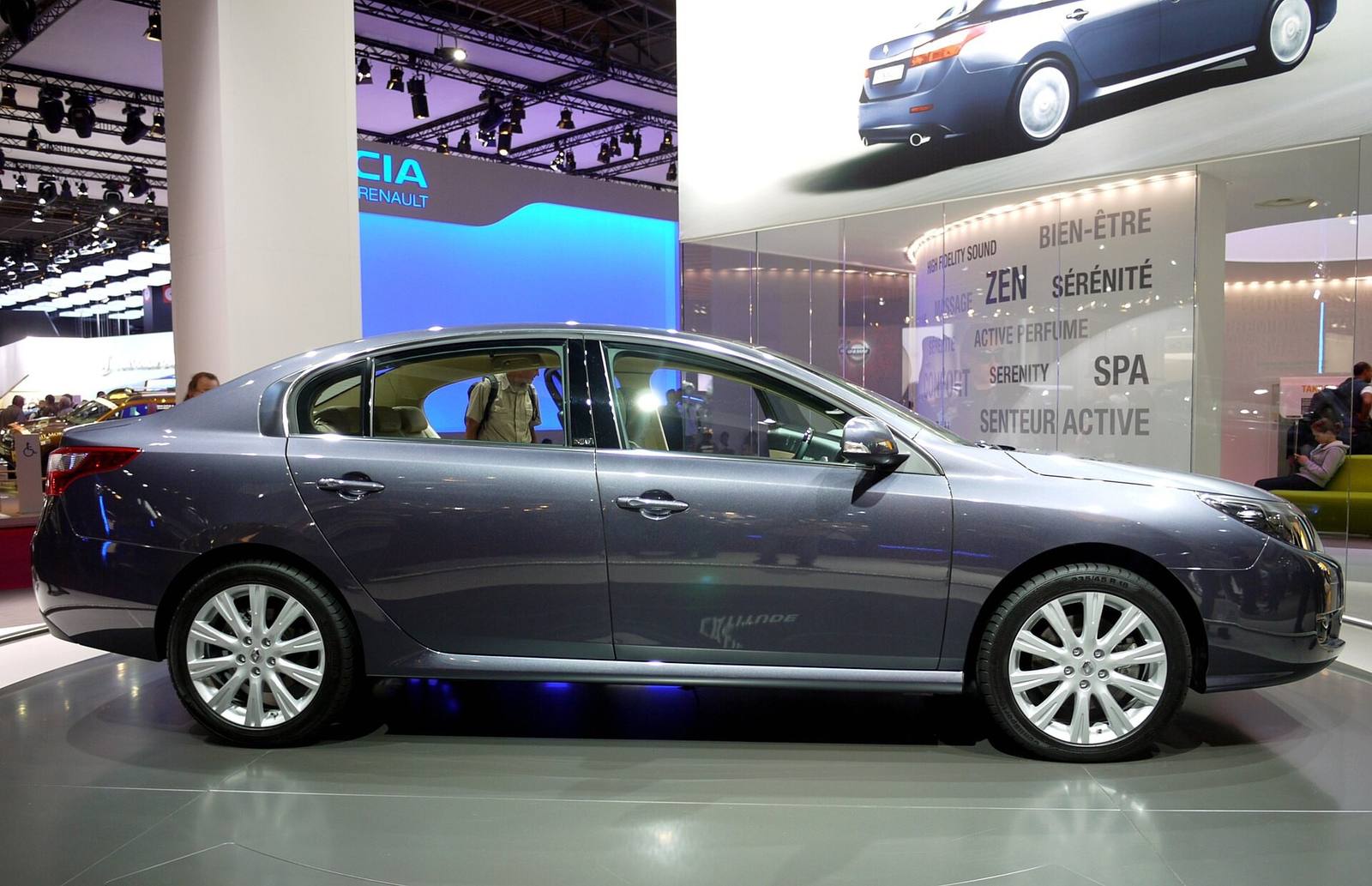 Latitude 2.0 dCi 150