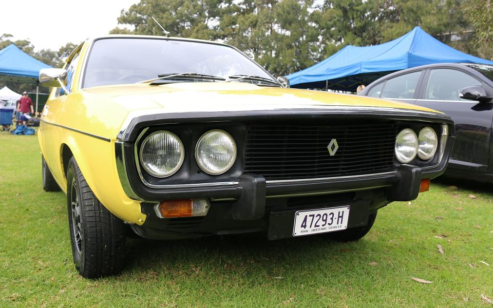 Renault 17