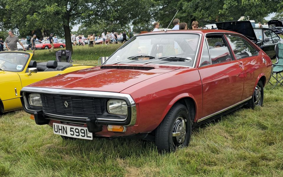 Renault 15