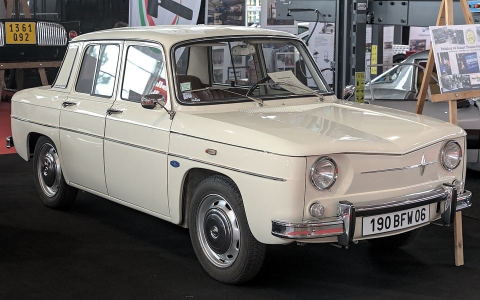 Renault 8