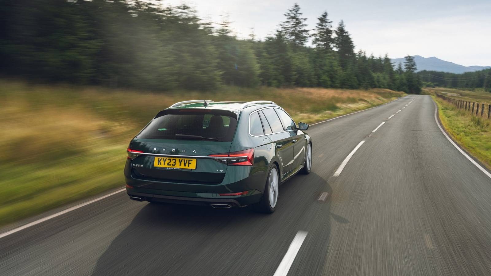 Superb Combi 2.0 TSI