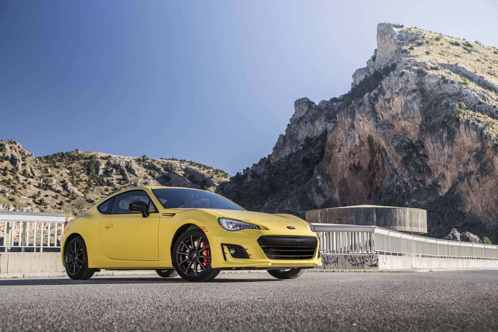 BRZ 2.0 (US, 205 hp manual)