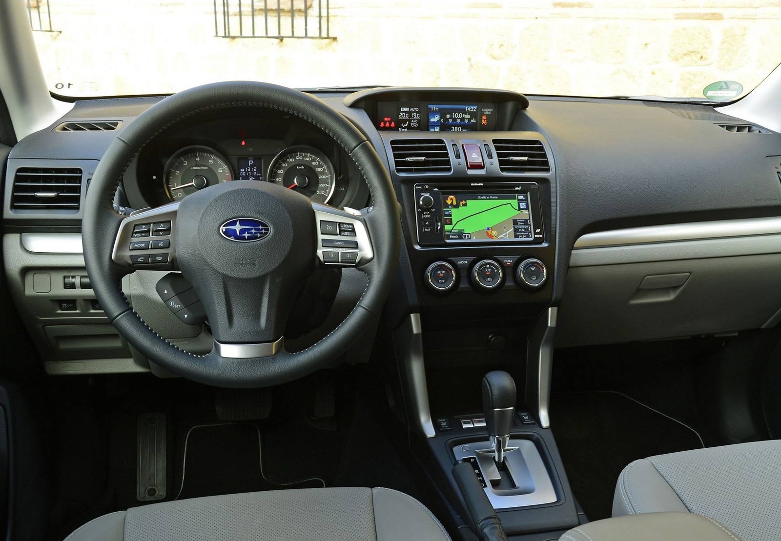 Forester 2.5i (SJ)
