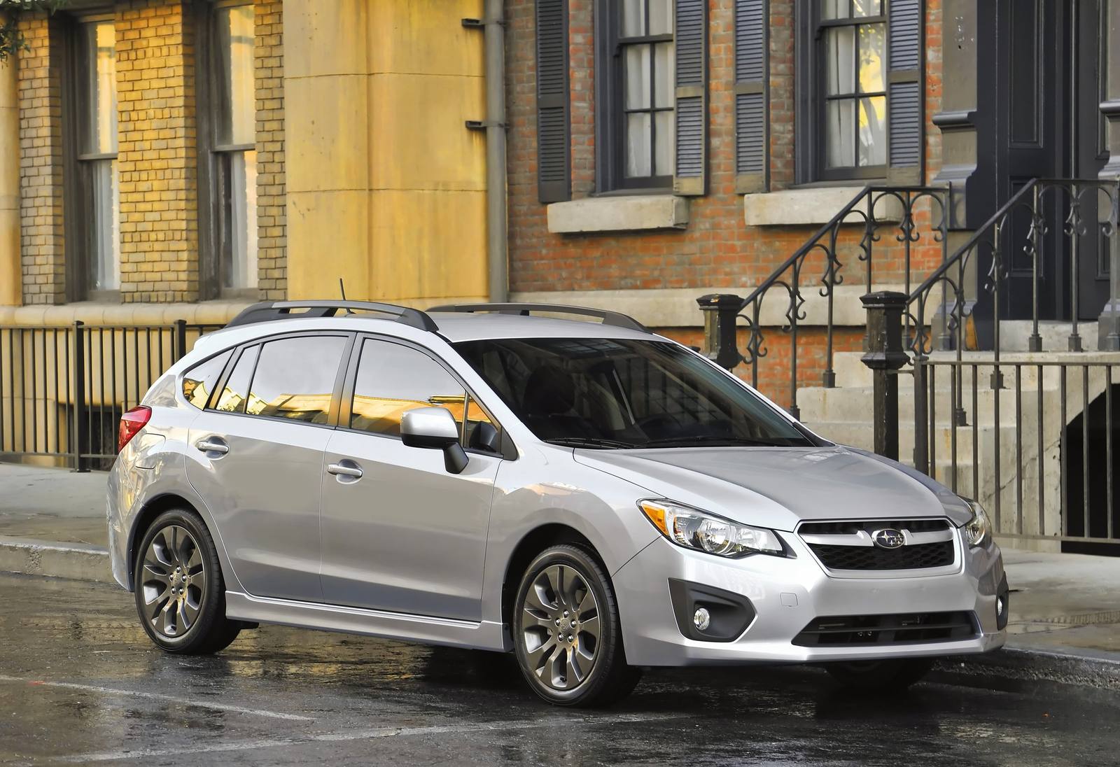 Impreza 2.0i Sport (5-door)