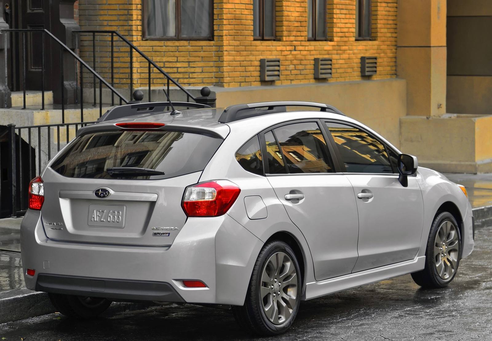 Impreza 2.0i Sport (5-door)