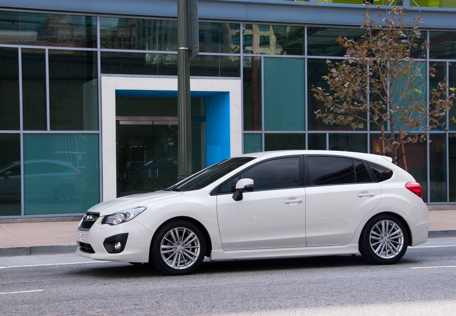 Impreza 2.0i Sport (5-door)