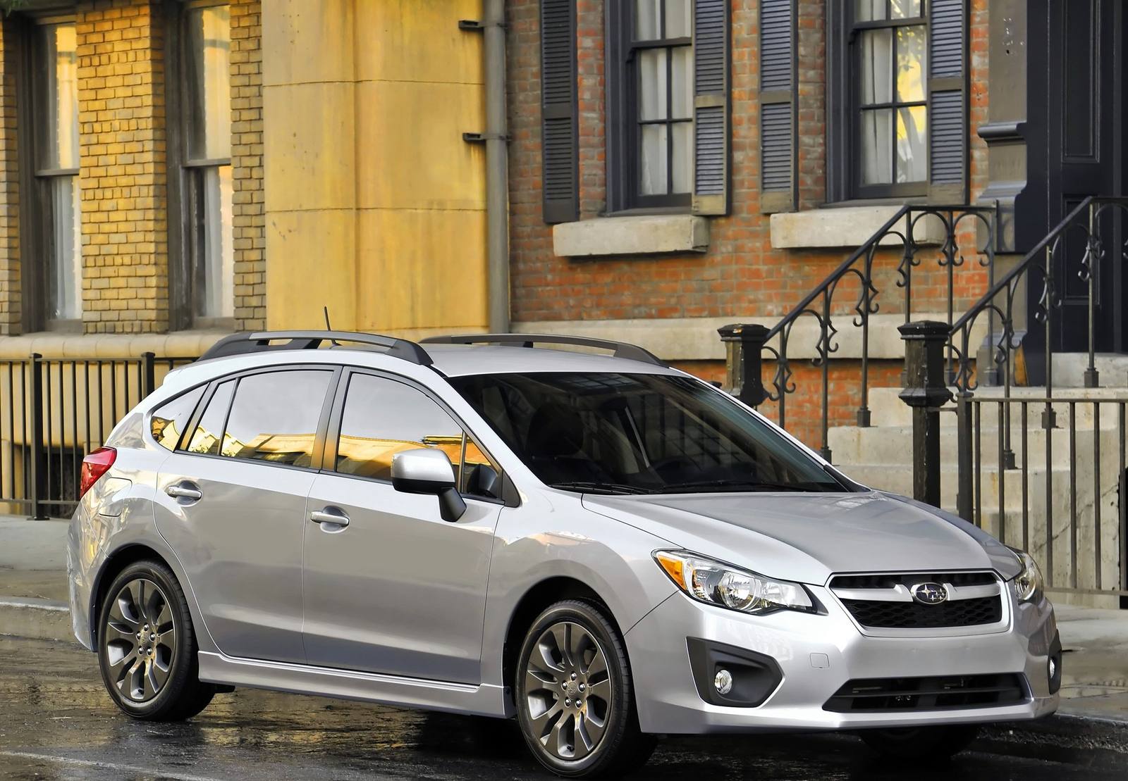 Impreza 2.0i Sport (5-door)