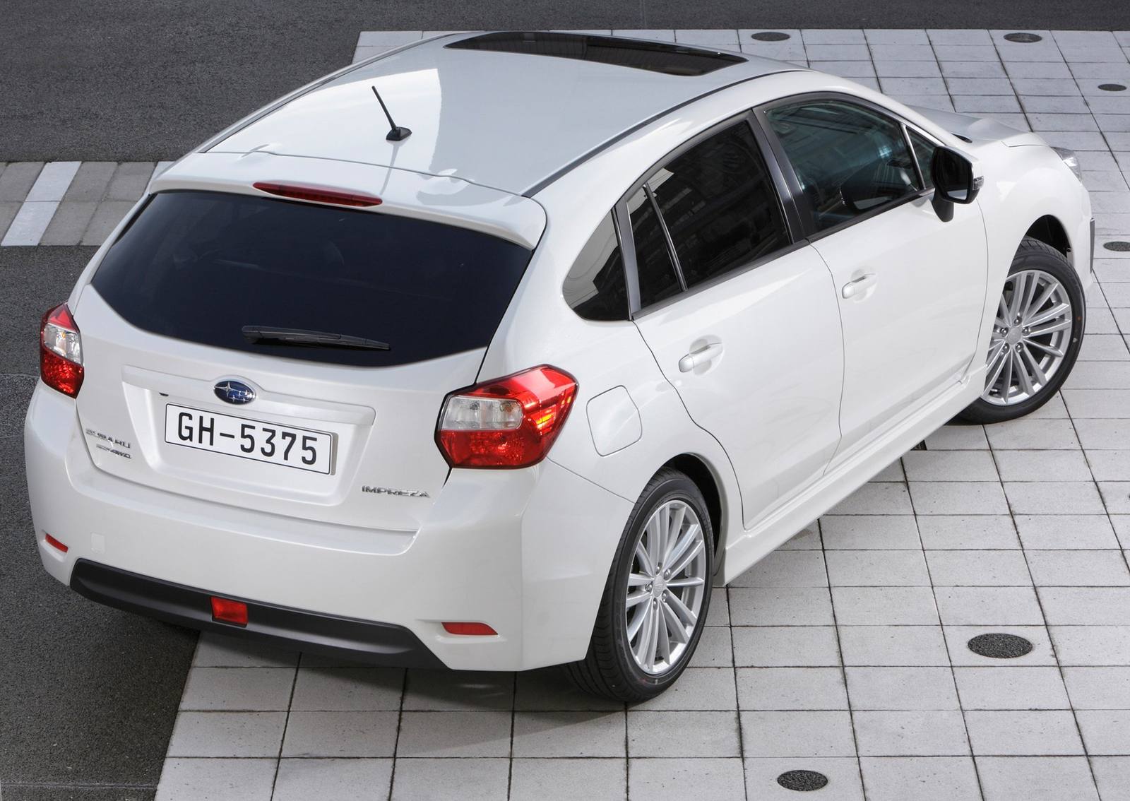 Impreza 2.0i Sport (5-door)