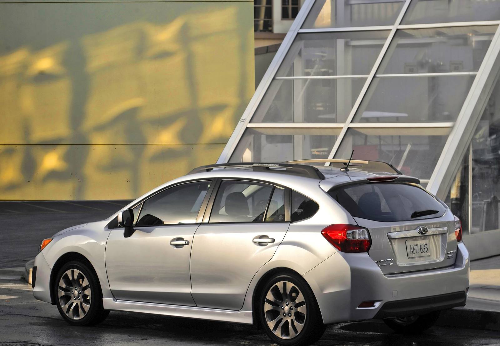 Impreza 2.0i Sport (5-door)